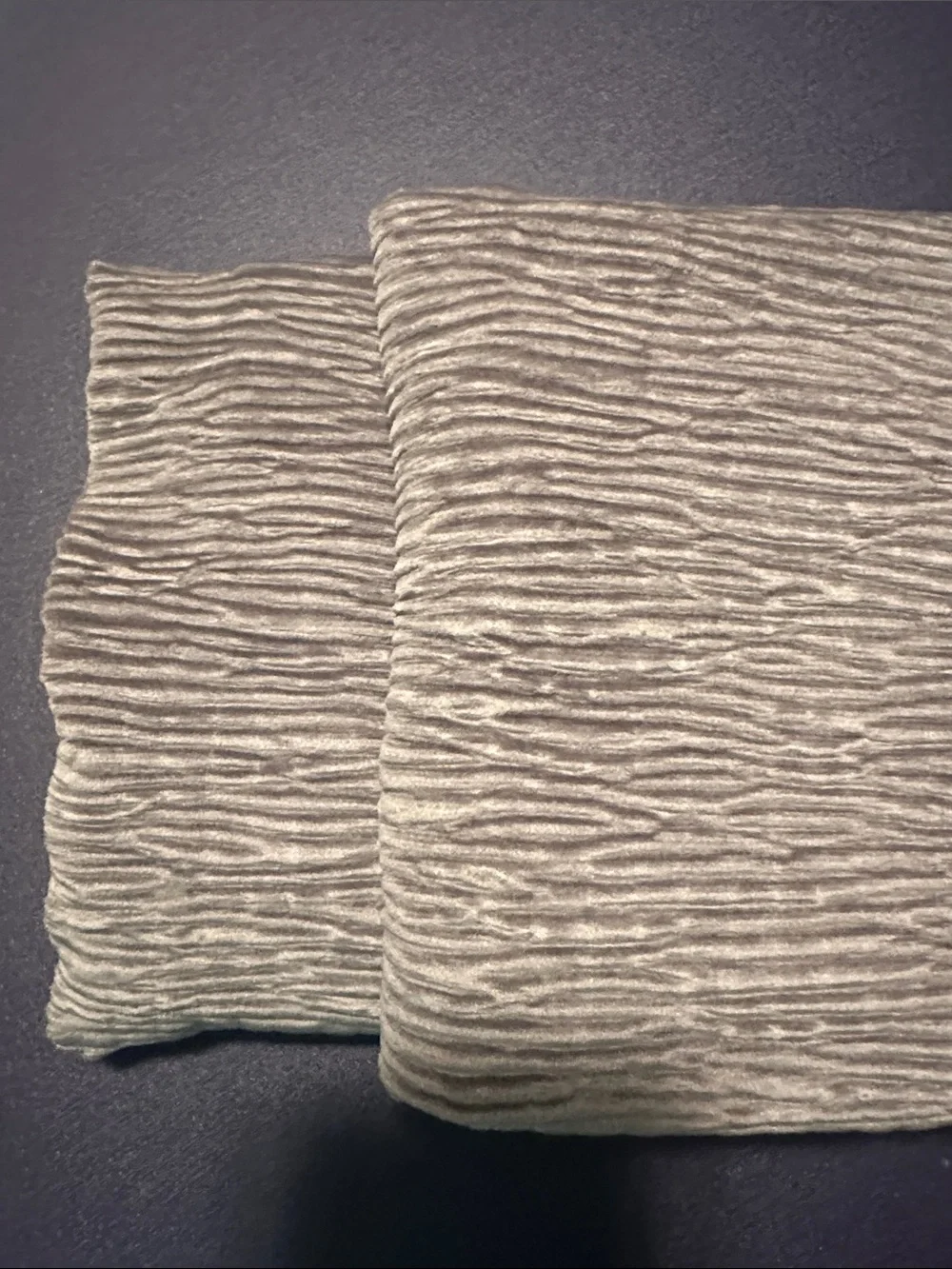 Plush Textured comforter and 2 pillow shams in Charcoal Gray